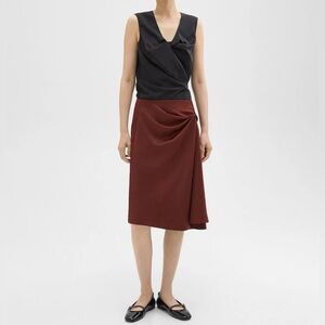 Theory Elegant Burgundy Women's Skirt- never worn